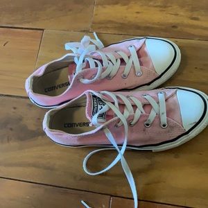 Converse chick Taylor pink size youth 3 or women’s 6